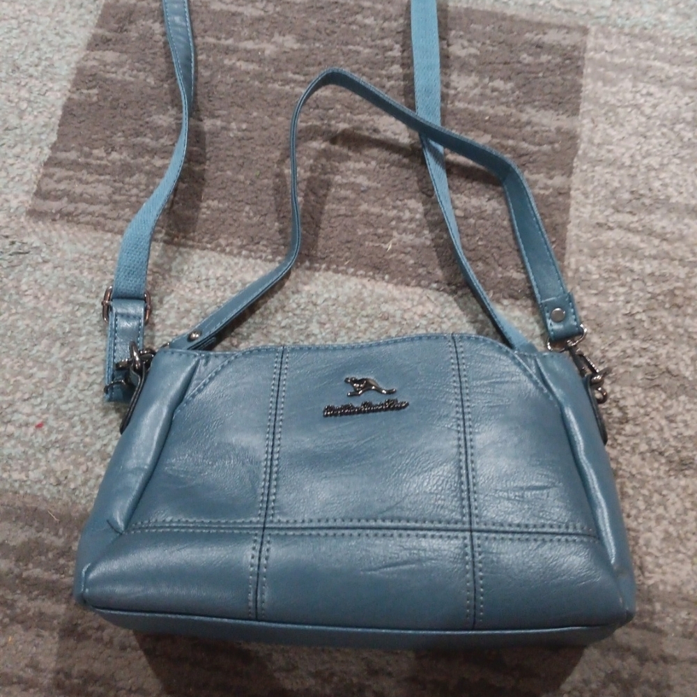 Blue Crossbody Bag with Structured Design and Multiple Compartments